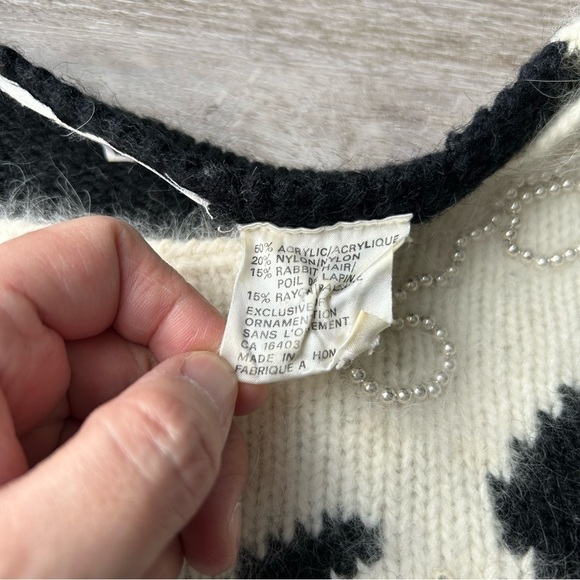 Vintage 80s Miréne Rabbit Hair Blend Faux Pearl Accents Sweater - Picture 7 of 14